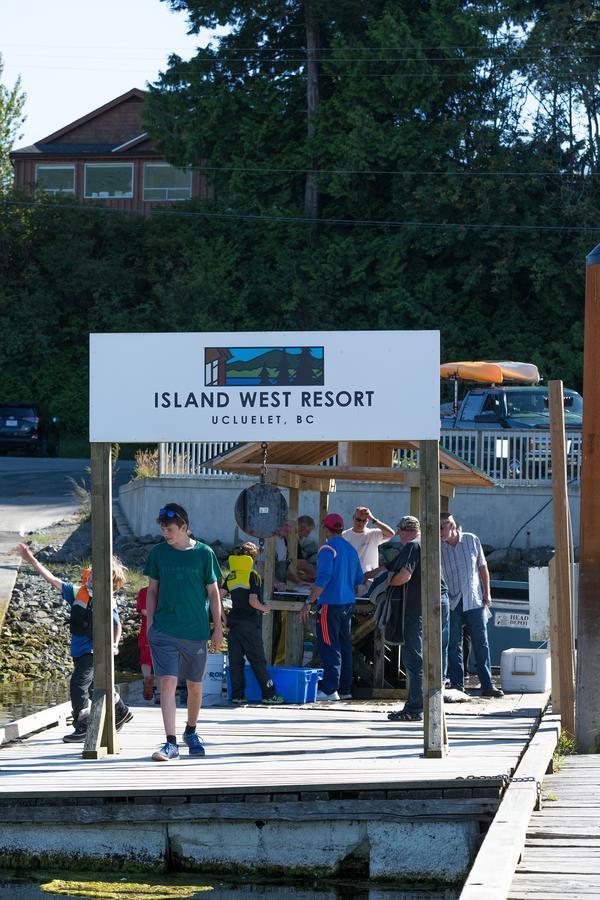 Island West Resort Ucluelet Exterior photo